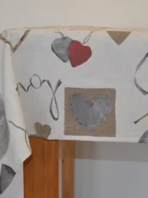 Ubrus Srdce LOVE Axin Trading s.r.o. Výprodej