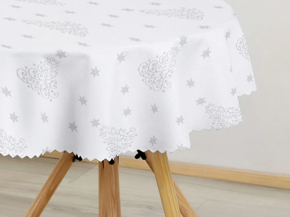 Ubrus teflonový, bílý Stříbrné hvězdy a stromky Dreamy Linens Speciální Cena