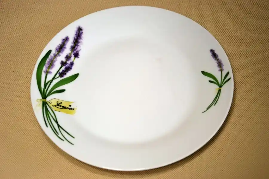Akční Nabídka PROHOME - Talíř plytký 23cm Levandule