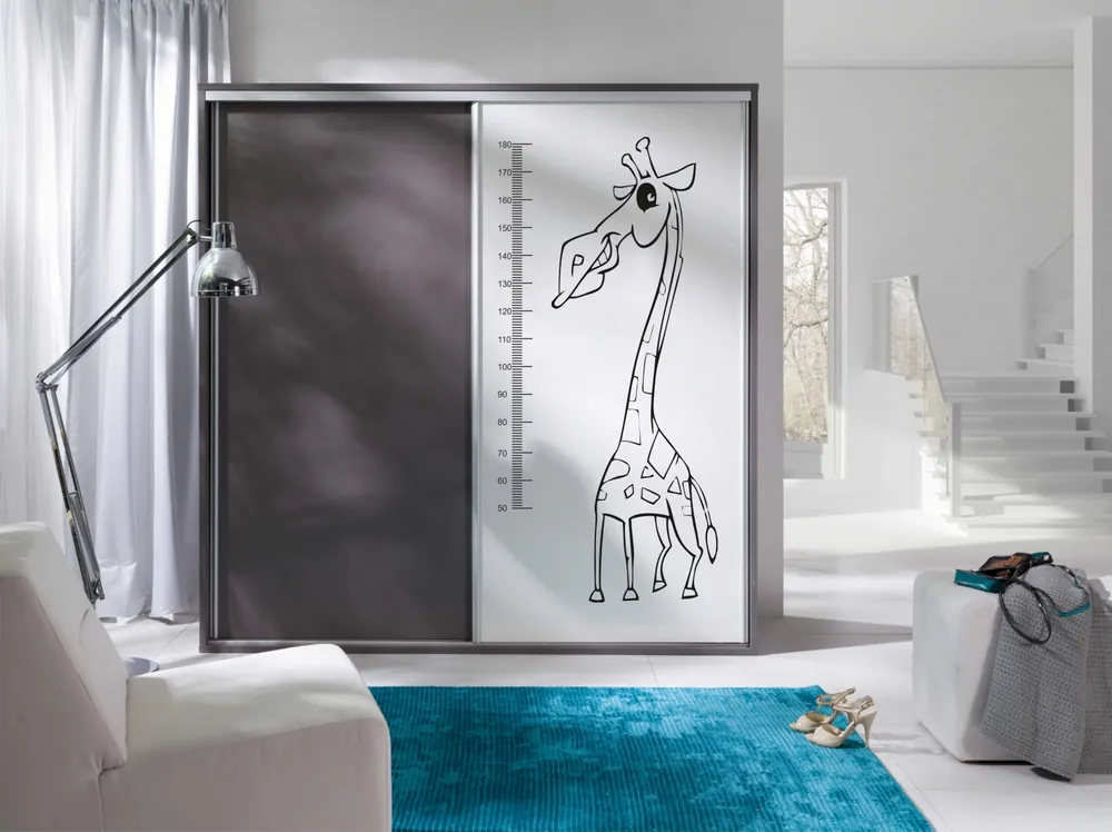 Akce Šatní skříň ZONDA Z20 šedá / bílý lesk žirafa