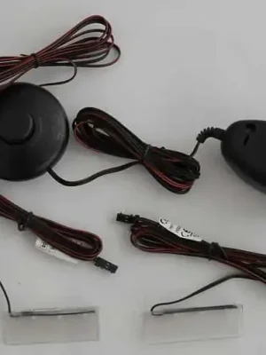 Osvětlení do vitríny na 2 police - bílá barva Omezená Nabídka